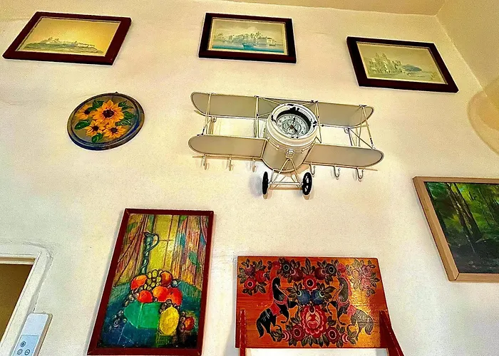 Large Space On 2 Levels With Own Roof In Townhouse Pensiune Sliema