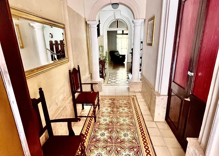 Large Space On 2 Levels With Own Roof In Townhouse בית הארחה *